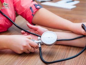 nguoi-bi-huyet-ap-thap-nen-an-gi (1)