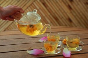 Cách sử dụng trà hoa vàng tươi